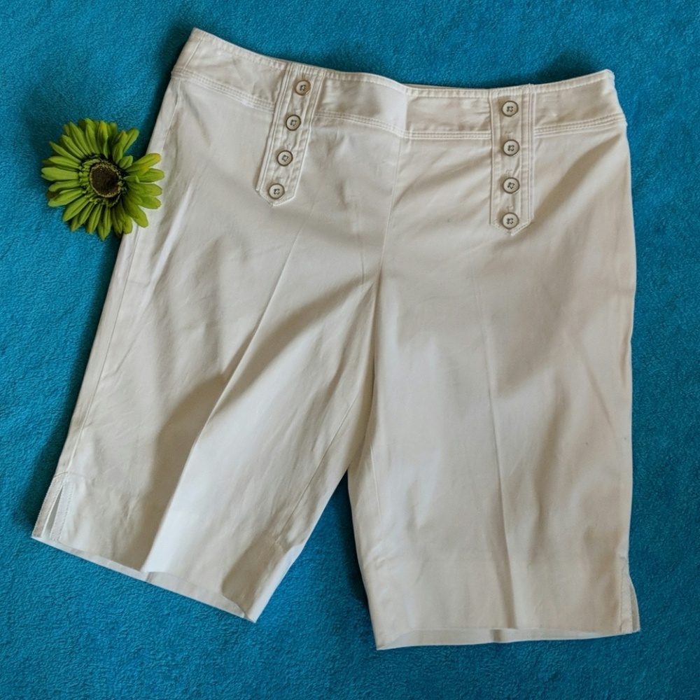 White House Black Market Nautical Shorts sz.8 #95